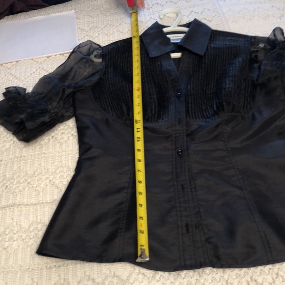 Puli blouse extravaganza with detail at sleeve - Picture 6 of 6